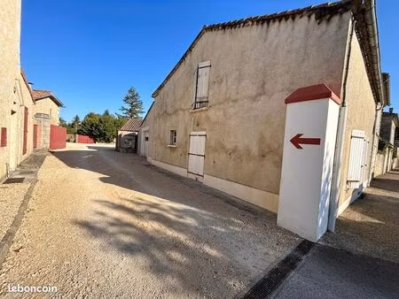 immeuble 2 appartements + garage double