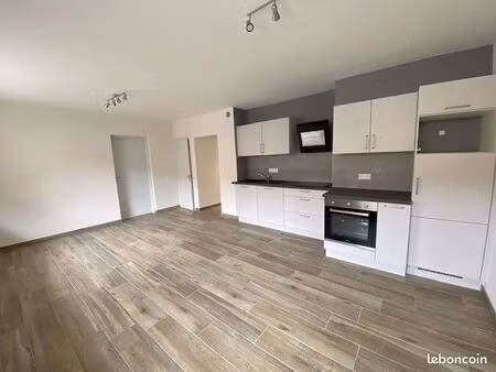 appartement 3 pièces 65 m²