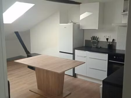 appartement t2 avec terrasse – centre historique de saint-gaudens