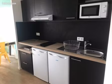 chambre 1 pièce 12 m²