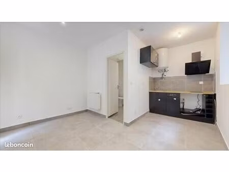 bureau 17 m²