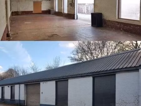 recherche petit dépôt / hangar / entrepot 150 - 300 m² pour activité