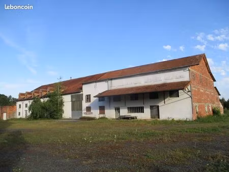 locaux / entrepôts pour activités / stockage