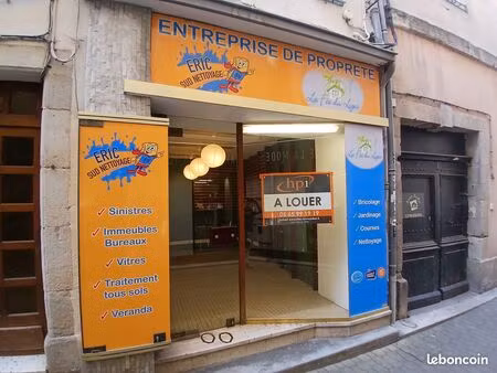 local commercial / bureau 16m² + cave – emplacement n°1 (mairie / gambetta) - st-affrique