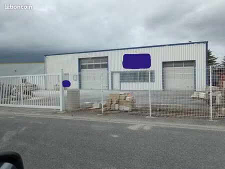 local commercial/artisanal