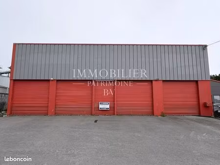 local 400 m² sèvremoine