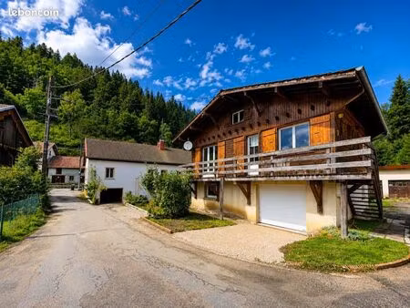? chalet 3 chambres entièrement rénové – les gras (25790) – 990 /mois