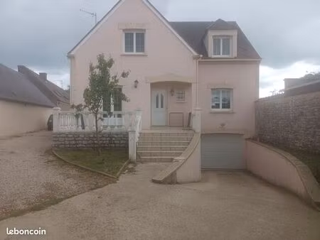 belle maison 180m2 garage  dépend.  piscine.. au calme  15mn chartres