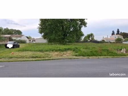terrain 579m2 218/m2