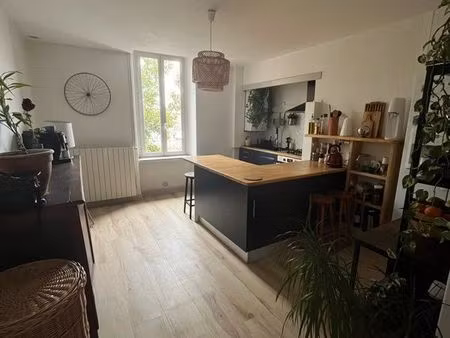 appartement t3 rénové centre ville avec garage