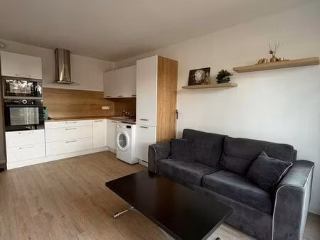 appartement t2 avec terrasse et place de parking – à 100 m de la plage de nauzan (vaux-sur