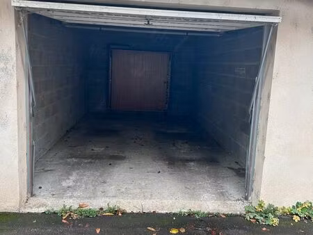 garage 18m2 rue de rome