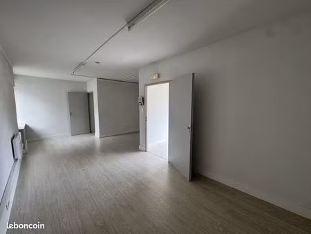 local commercial 40 m² colombier-fontaine
