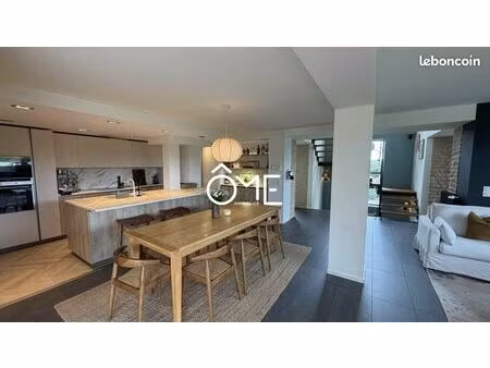 propriété 6 pièces 181 m²