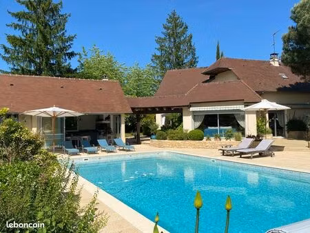magnifique villa sur les hauteurs