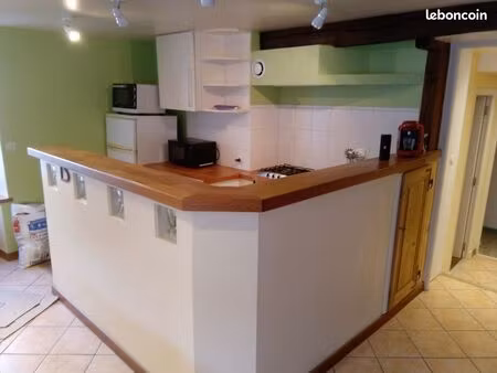 appartement dans maison de village
