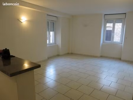 appartement t3 62m² 1er étage dans village calme