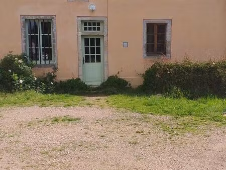 logement communal a louer à beurizot