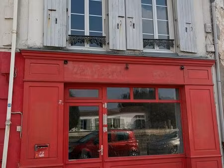 maison centre-ville  bord de sèvre à marans (17)