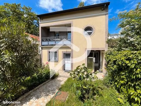 maison 6 pièces 135 m²