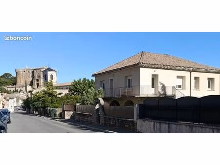 maison rénové avec 3 t3 indépendants vue chateau