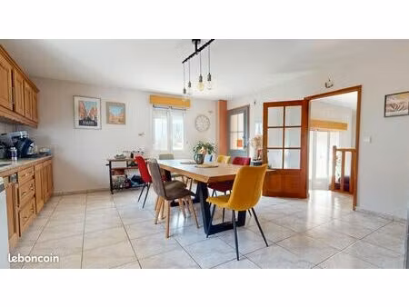 maison de village-cocon familial atypique en pierre- rénovée et à faible consommation éner