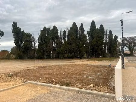 terrain 410 m² la fare les oliviers