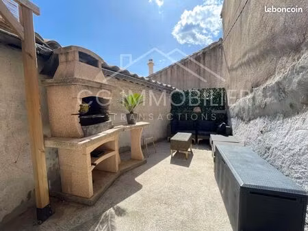 maison de 68m² avec terrasse et atelier