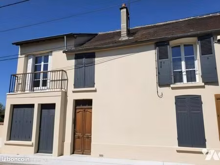 immeuble 251 m² amilly