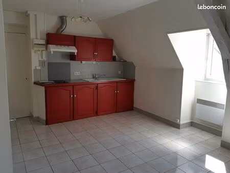 appartement en plein centre de montbazon