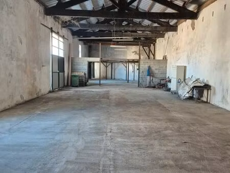 hangar libre de 313 m2