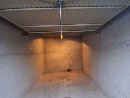 grand garage grenoble capuche
