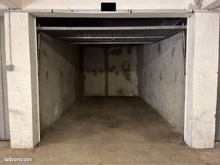 garage box à louer 13m2 sécurisé joué-lès-tours centre