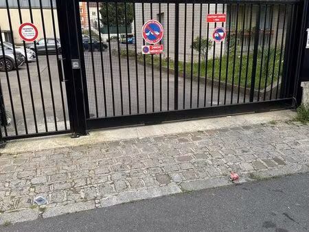 place de parking à louer
