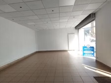 local commercial 60 m²
