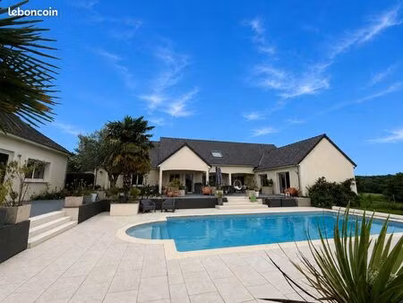 propriété 12 pièces 440 m²