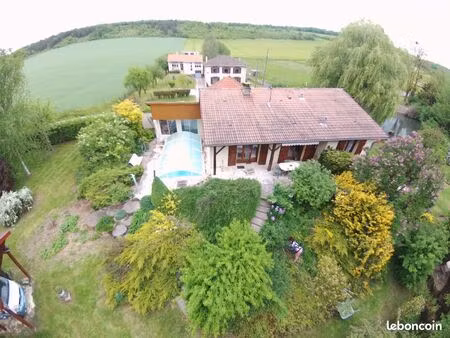 grande propriété avec maison