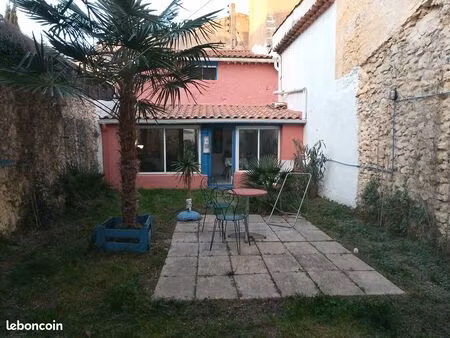 maison ancienne avec jardinet à vendre  située à maraussan occitanie :149 000
