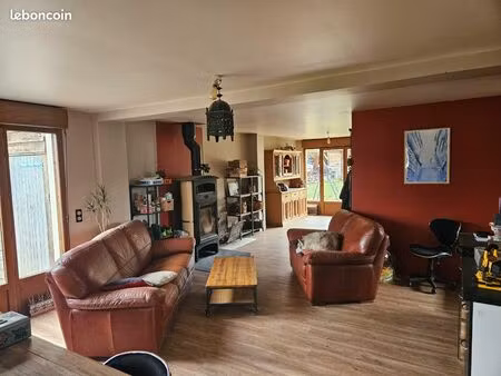 propriété maison 80m²  gite 40m² et dépendances