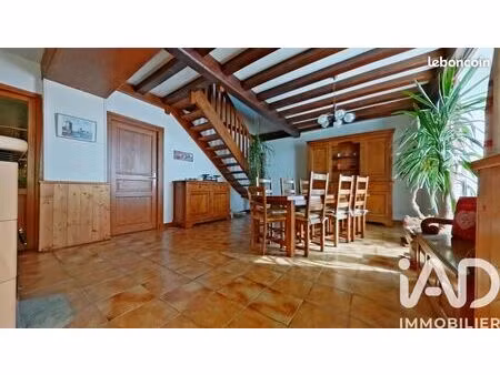 maison familiale 6 pièces 217 m²