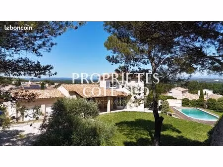 villa 5 pièces 137 m²