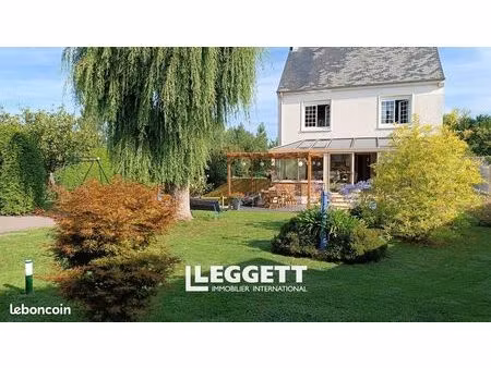 maison 8 pièces 145 m²