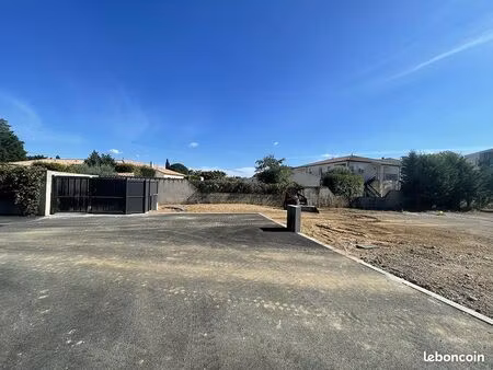 terrain 300 m² gignac