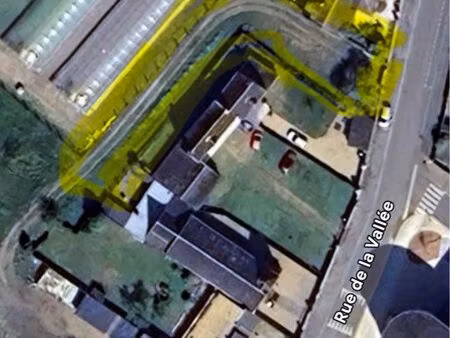 terrain constructible bourg de la ménitré