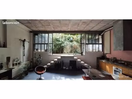 loft d'habitation avec atelier et patio arboré