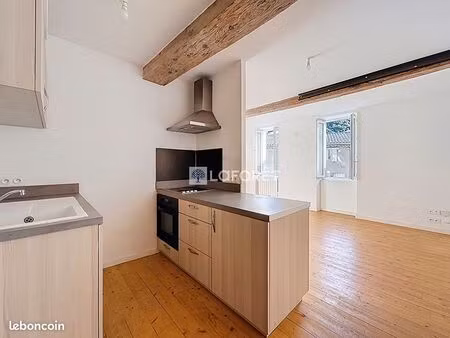 studio 1 pièce 28 m²