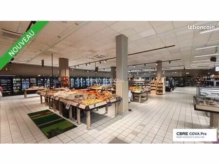 local commercial 1 603 m²