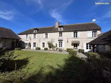 maison 9 pièces 210 m²