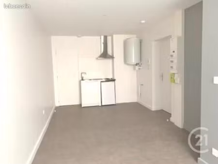 studio 1 pièce 23 m²