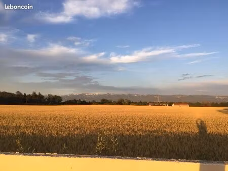 studio entre ville et campagne